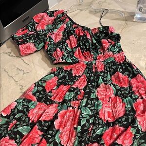 Moon River Maxi Dress Red/pink Floral. One shoulder w side cutout.